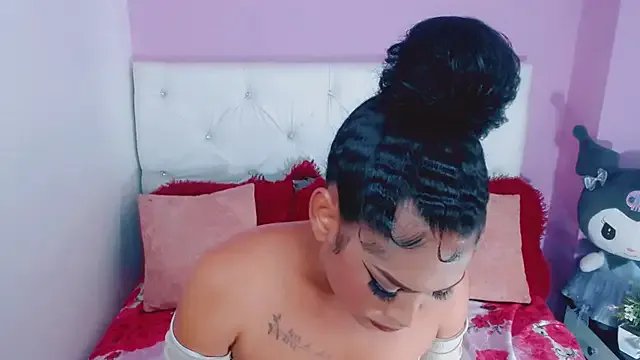 Amanda_bigx on StripChat