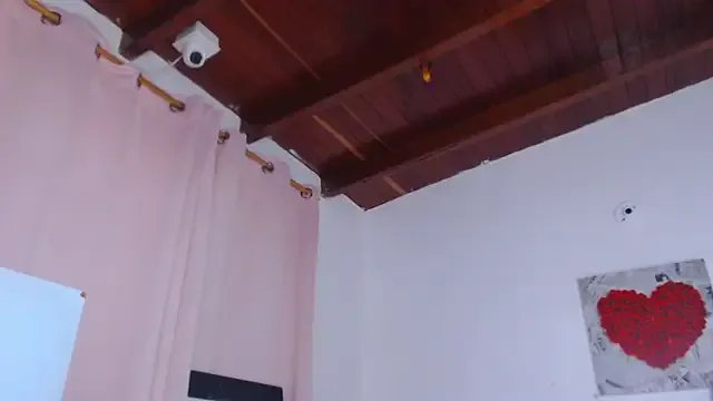 Amara_Red on StripChat