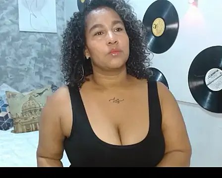 Ambar_foxy on StripChat