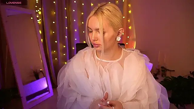 AmeliaWeells on StripChat