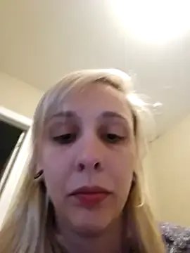 AmethystFoxx on StripChat