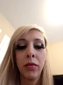 AmethystFoxx on StripChat