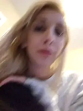 AmethystFoxx on StripChat
