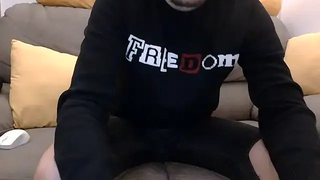 Amicisegreti on StripChat