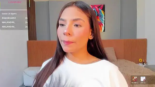 amira_cute2 on StripChat