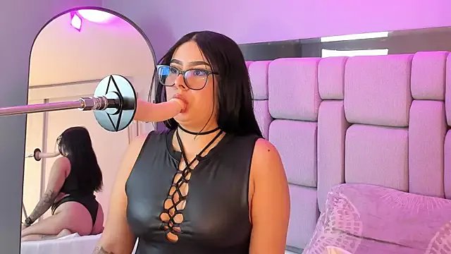 Amy_whittee on StripChat