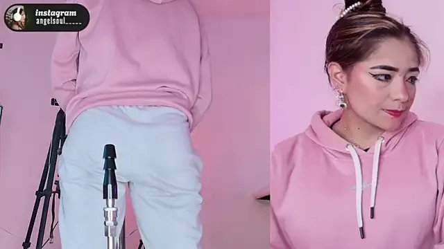 Angelst__ on StripChat