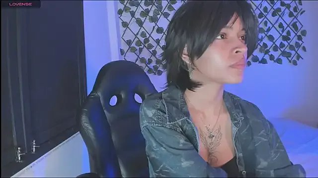 Anny_Kiitty on StripChat