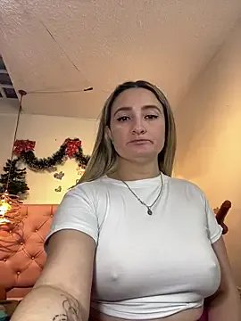 antonella87 on StripChat