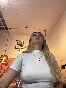 antonella87 on StripChat