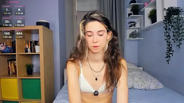 AntonettaTarring on StripChat