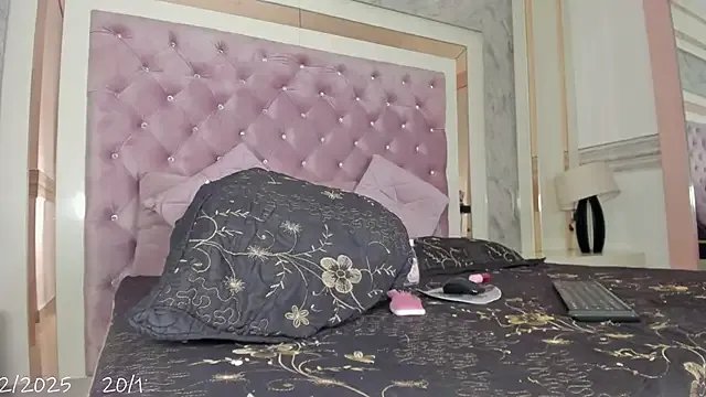 Ariel_Versace on StripChat