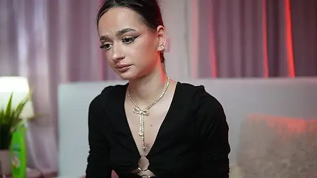 AriellaKitty on StripChat