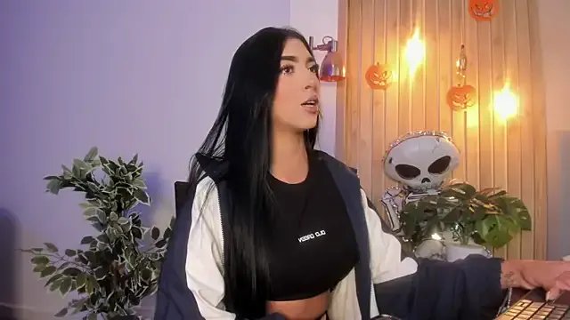 AriRobert_ on StripChat