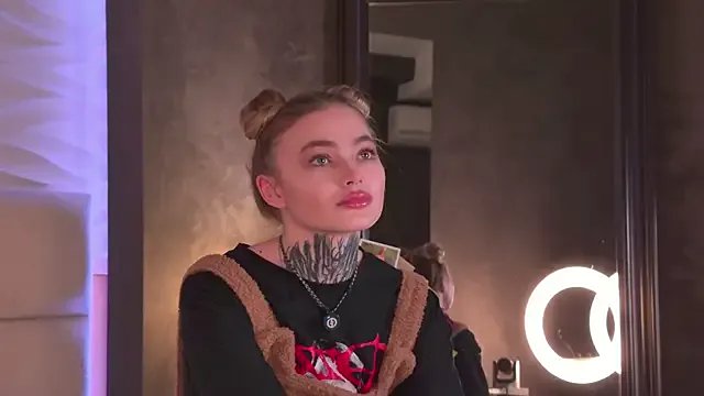 AriWild on StripChat