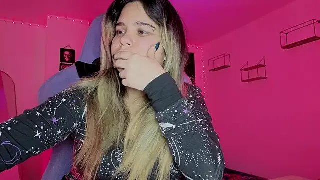 AshGraven on StripChat