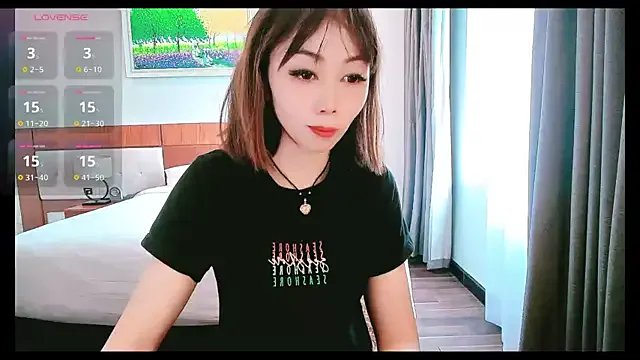 Aster_Hoa on StripChat