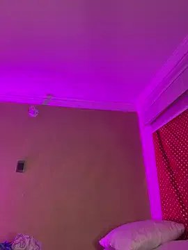 aurora_divine — 10 minutes of NORA toy control