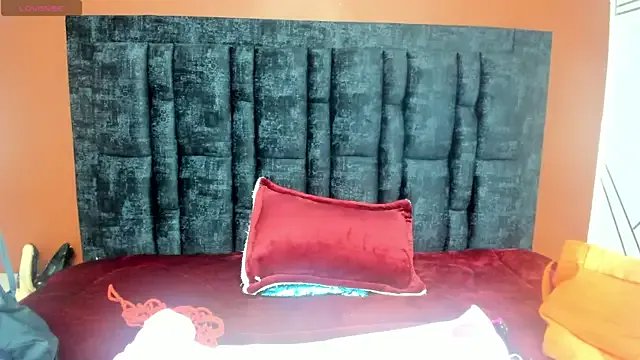 Aurora_Doll_ on StripChat