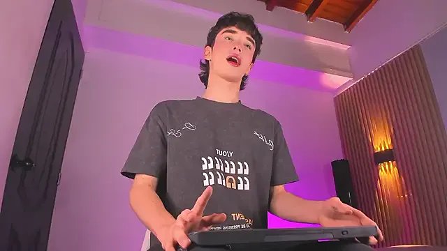 austin_rouse on StripChat