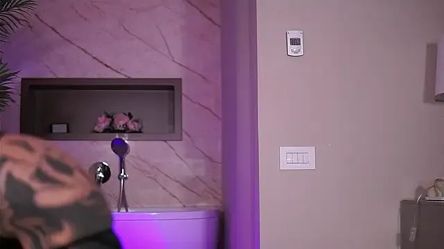 AvaMaddisson on StripChat