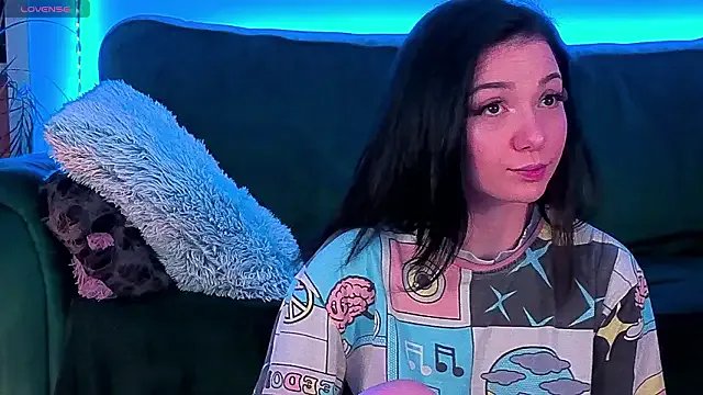 Avery-- on StripChat