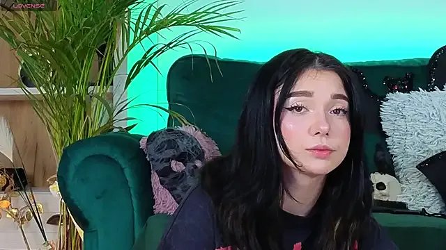 Avery-- on StripChat