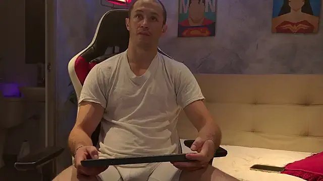 AxelFairchaild on StripChat