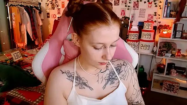 Ayla_Hicks on StripChat