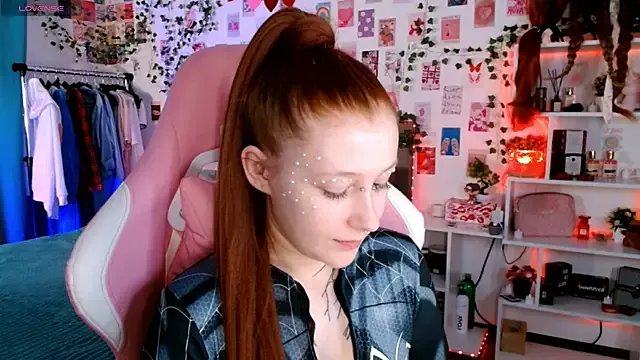 Ayla_Hicks on StripChat