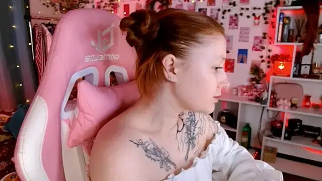 Ayla_Hicks on StripChat