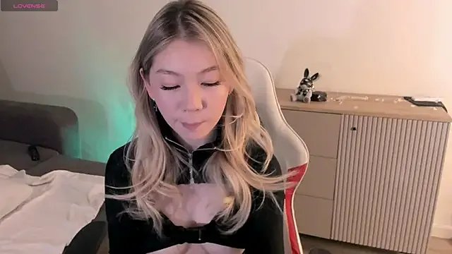 Babby_Rabbit on StripChat