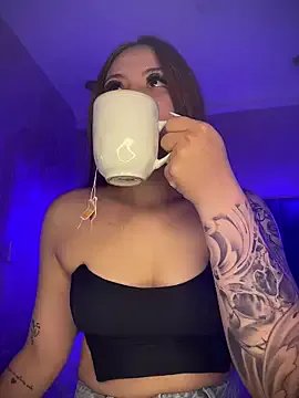 Beella1_ on StripChat