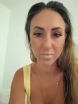 Bella-Grace — BIG SQUIRT SHOW ON PUBLIC