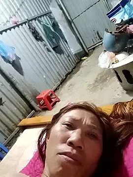 bella-la on StripChat