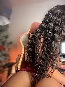 bella__honey on StripChat