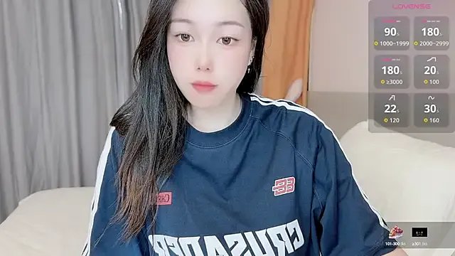 Bella_Ava on StripChat