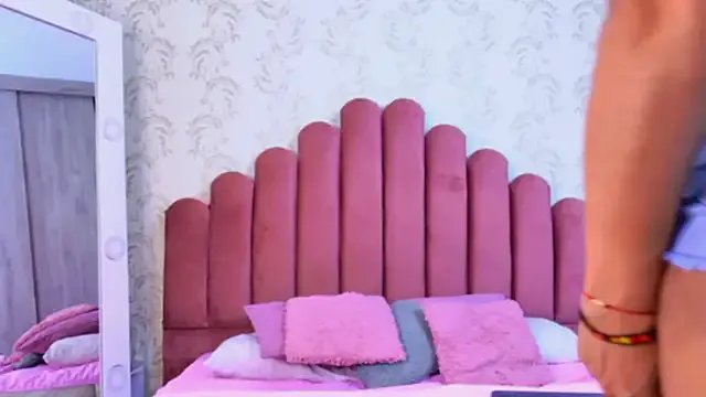 Bella_Fior on StripChat