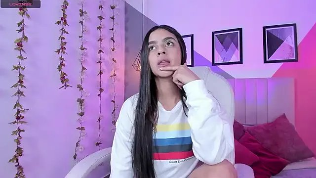 Bella_walker_ on StripChat