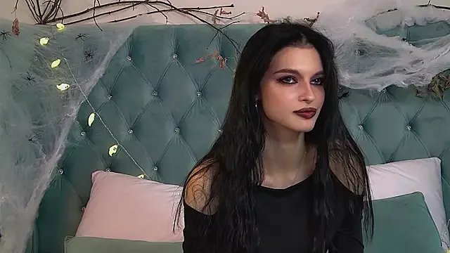 BeverlyMost on StripChat