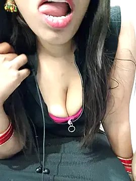 bigcutecouple — BOOBS SHOW