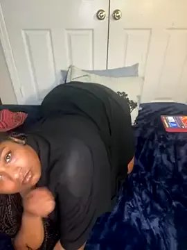 BigFineSelena on StripChat