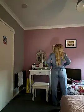 blissdimicco on StripChat