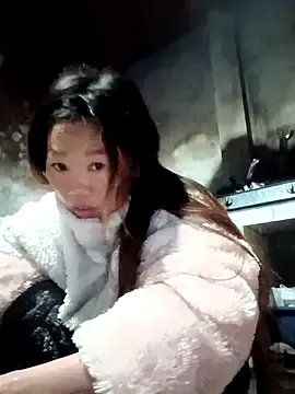 blonde_blg on StripChat