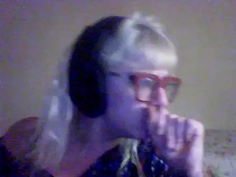 BlondieTami on StripChat