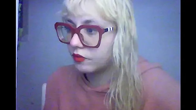 BlondieTami on StripChat