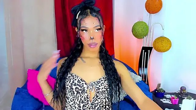 bloom444 on StripChat