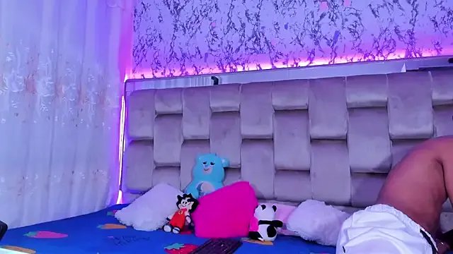 boyswantingplay on StripChat