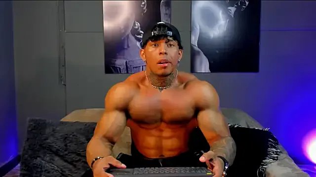 bradley_smith on StripChat