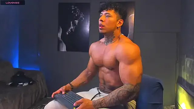 bradley_smith on StripChat